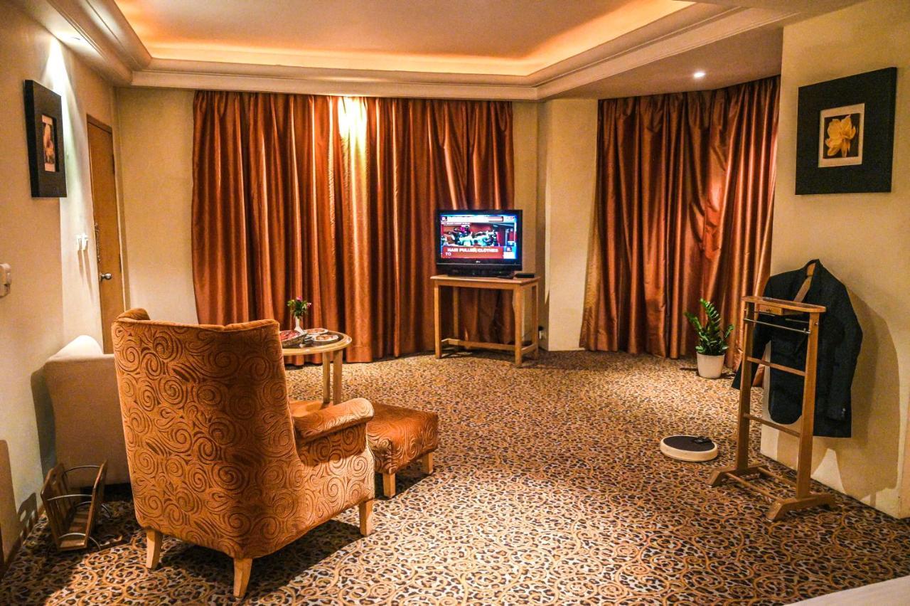 Katriya Hotel And Tower Хайдарабад Экстерьер фото